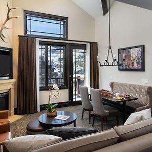 One-Bedroom King Residence