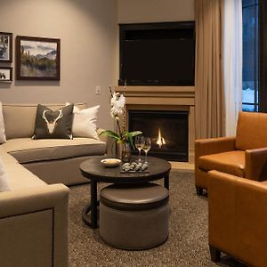 One-Bedroom Superior King Residence